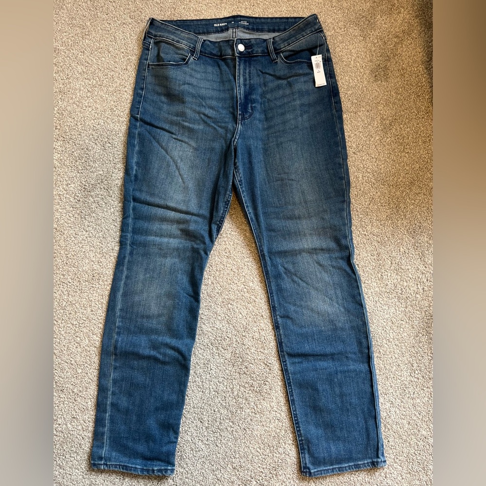 Old Navy Women's Straight Leg Jeans - Short